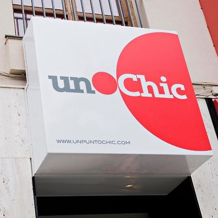 Hospedium Hostal Un Punto Chic 韦斯卡 外观 照片