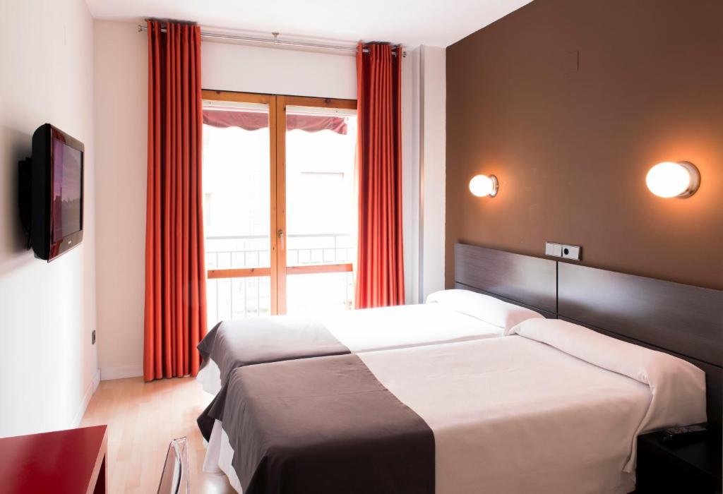 Hospedium Hostal Un Punto Chic 韦斯卡 客房 照片