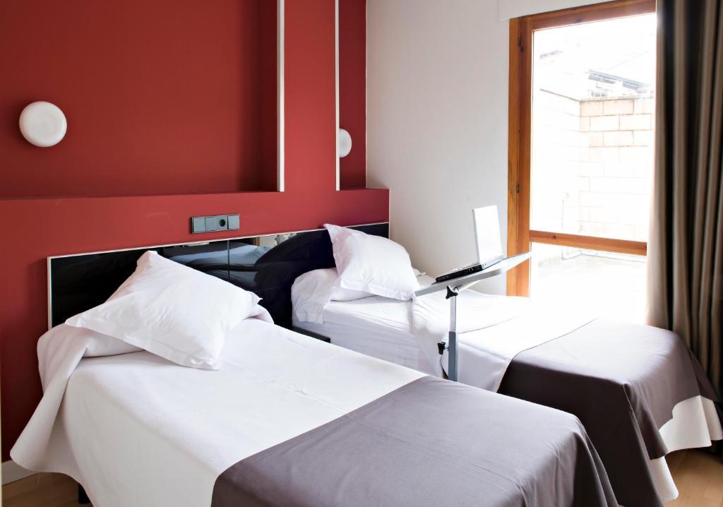 Hospedium Hostal Un Punto Chic 韦斯卡 外观 照片
