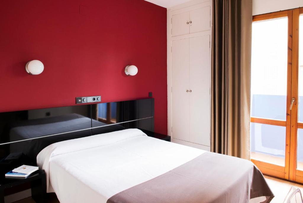 Hospedium Hostal Un Punto Chic 韦斯卡 外观 照片
